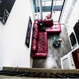 Pinnacle - Trendy 2-story Loft Apartment